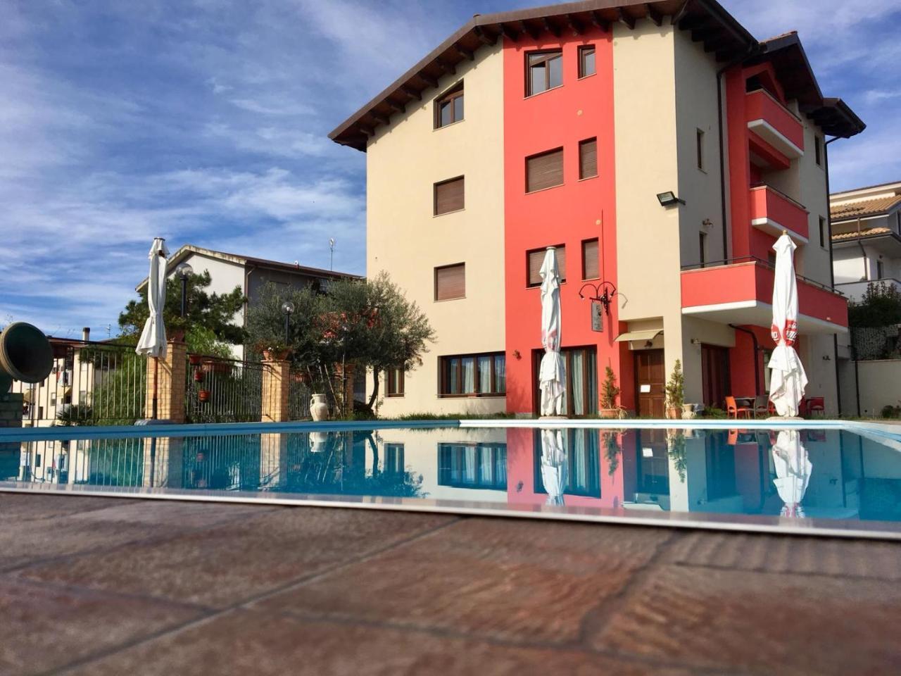 Hotel Opera' Moscufo Buitenkant foto
