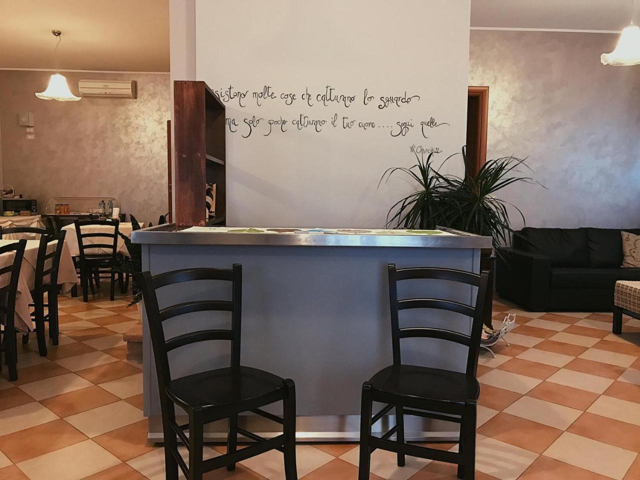 Hotel Opera' Moscufo Buitenkant foto