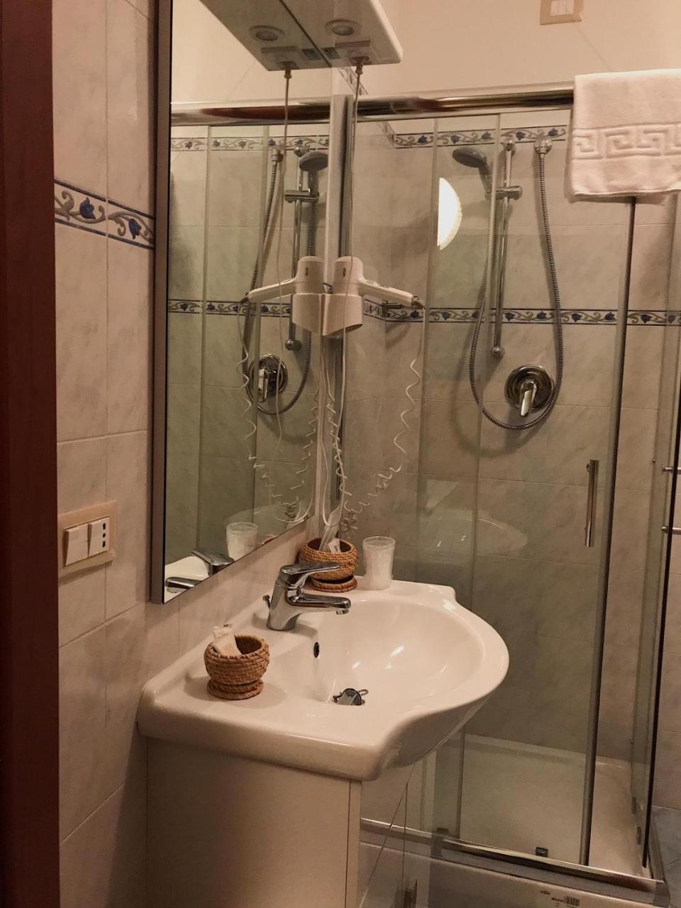 Hotel Opera' Moscufo Buitenkant foto