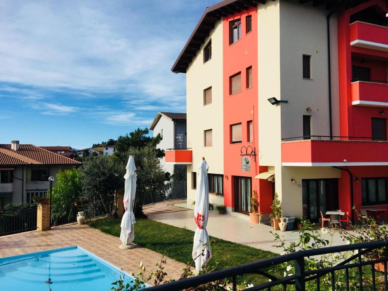 Hotel Opera' Moscufo Buitenkant foto