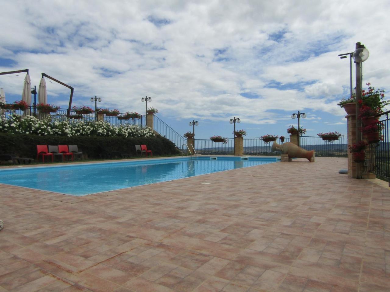 Hotel Opera' Moscufo Buitenkant foto